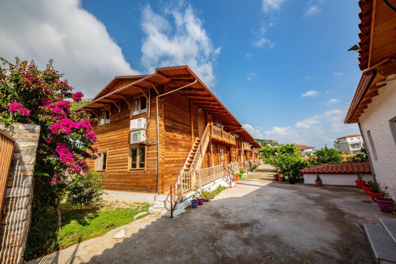 Guest House Luiza Borsh Zewnętrze zdjęcie