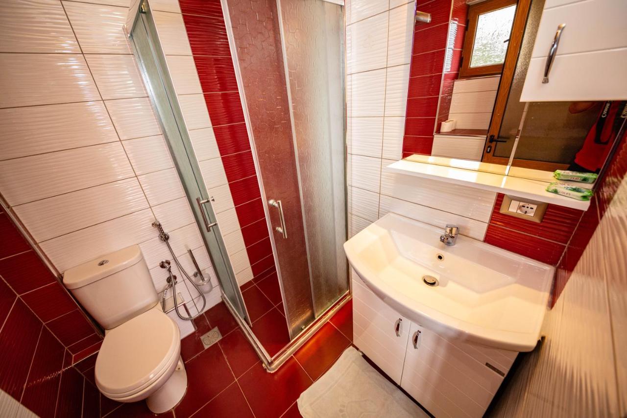 Guest House Luiza Borsh Zewnętrze zdjęcie